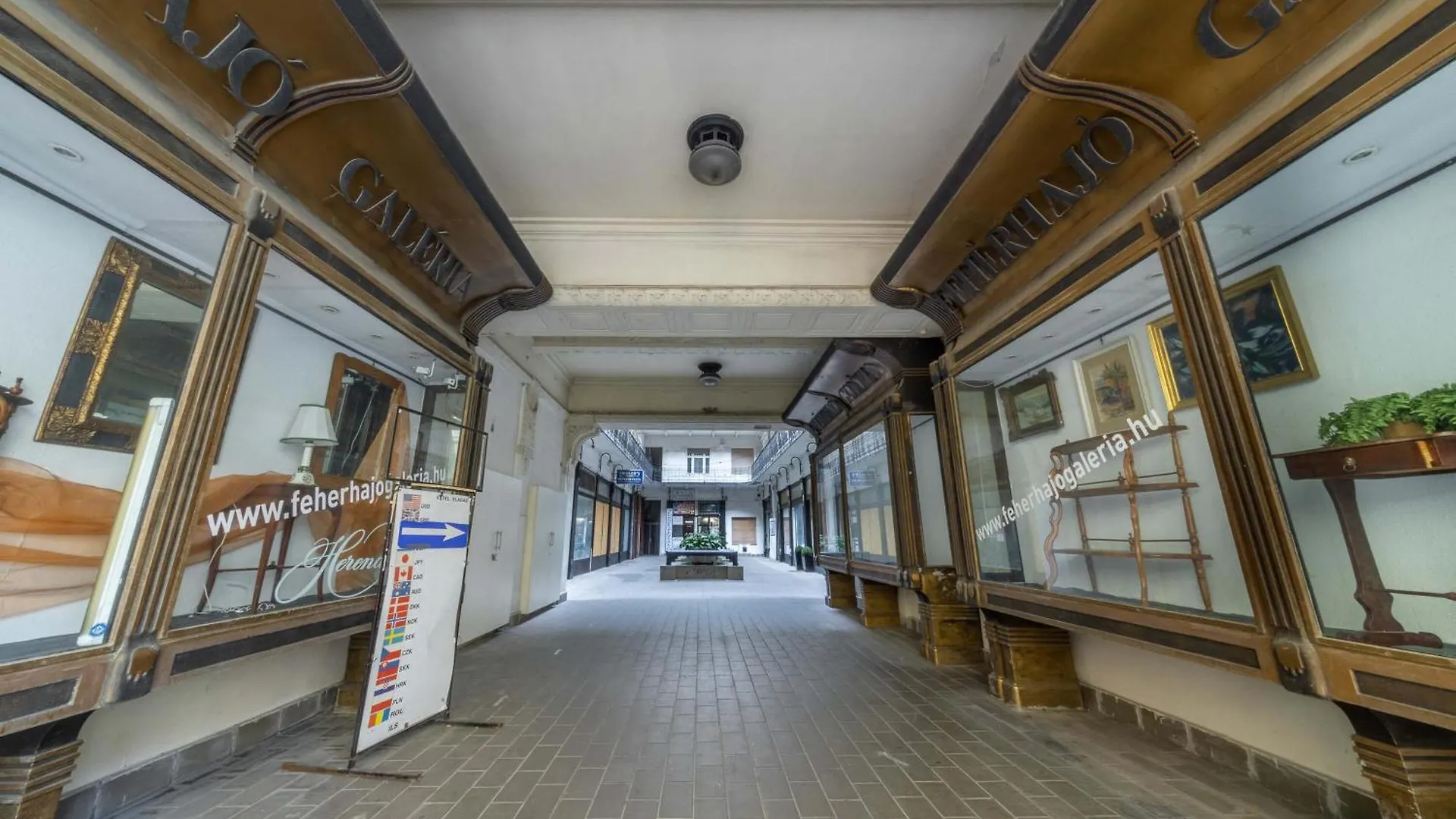 Js Modern Downtown Studios-Self Check-In بودابست شقة